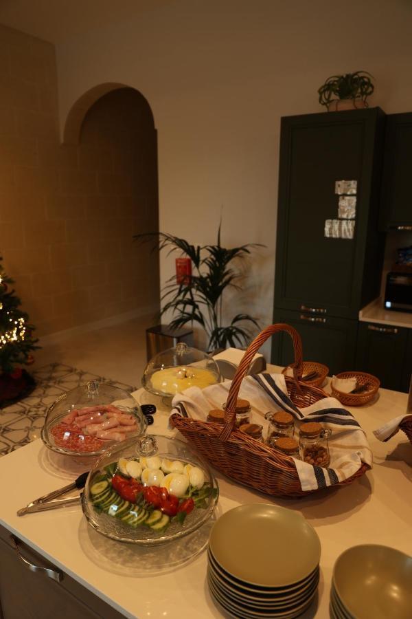 Bed and Breakfast The Carob Tree Victoria Exterior foto